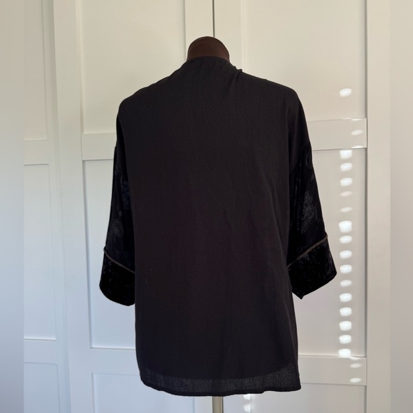 Spencer Alexis Open Front Burnout One Button Top - Picture 10 of 12